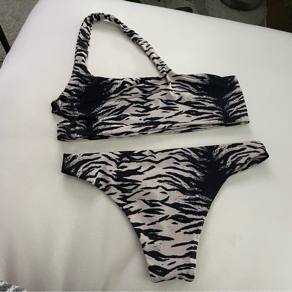 Stone Fox La Tigre Bikini